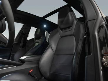 Porsche Macan Electrique 4S — photo 15