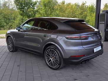 Porsche Cayenne III E-Hybrid Coupé — photo 3