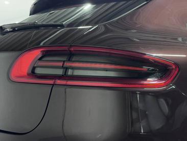 Porsche Macan S — photo 10