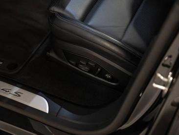 Porsche Macan Electrique 4S — photo 22