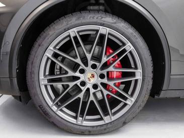Porsche Macan Electrique 4S — photo 6