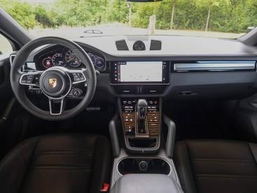 Porsche Cayenne III E-Hybrid Coupé — photo 14