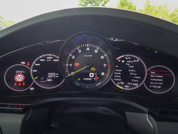 Porsche Cayenne III E-Hybrid Coupé — photo 16
