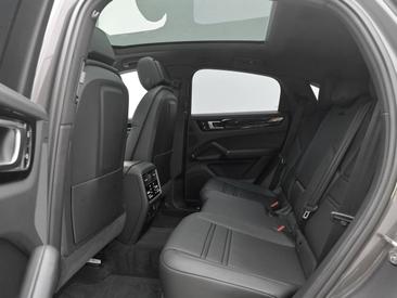 Porsche Cayenne III Coupé — photo 16