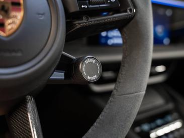 Porsche Macan Electrique 4S — photo 36