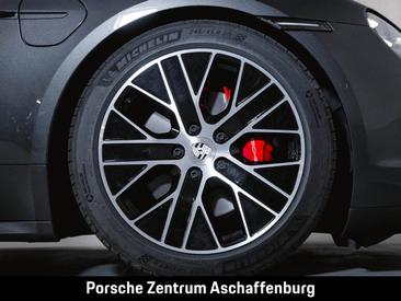 Porsche Taycan ph2 4S — photo 9