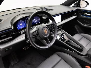 Porsche Macan Electrique 4S — photo 12