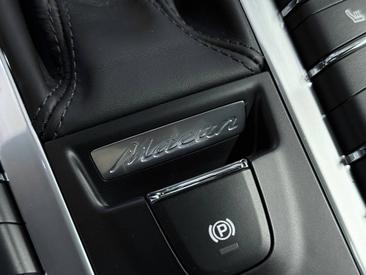 Porsche Macan S — photo 24