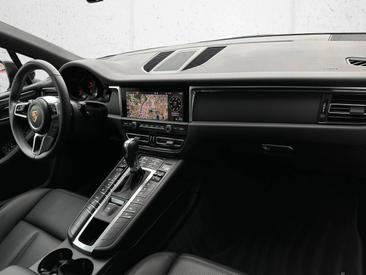 Porsche Macan — photo 13
