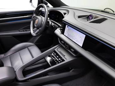 Porsche Macan Electrique 4S — photo 16