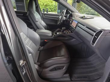Porsche Cayenne III E-Hybrid Coupé — photo 23