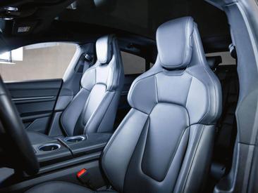 Porsche Taycan ph2 4S — photo 15
