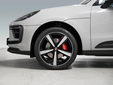 Porsche Macan S — photo 10