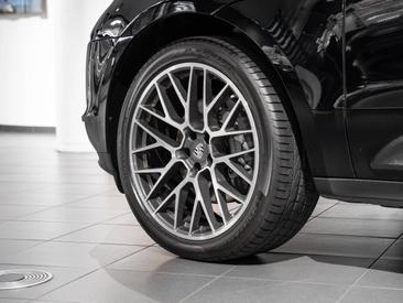 Porsche Macan S — photo 7