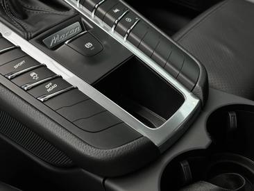 Porsche Macan — photo 16