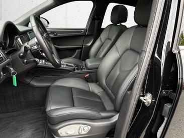 Porsche Macan — photo 17