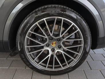 Porsche Cayenne III E-Hybrid Coupé — photo 27