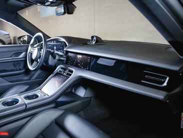 Porsche Taycan ph2 4S — photo 18