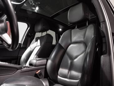 Porsche Macan S — photo 12