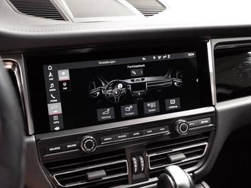 Porsche Macan S — photo 15