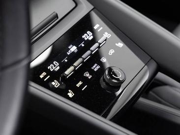 Porsche Macan Electrique 4S — photo 29