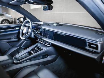 Porsche Macan Electrique 4S — photo 17
