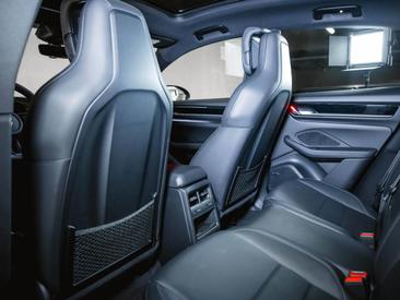 Porsche Macan Electrique 4S — photo 20