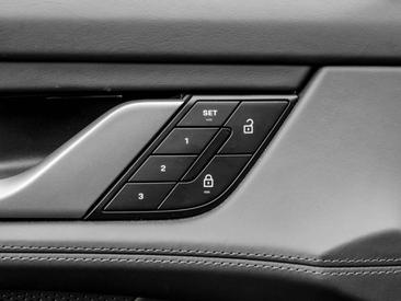 Porsche Taycan ph2 4S — photo 16