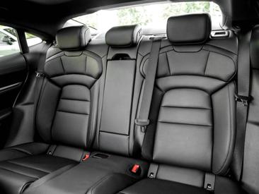 Porsche Taycan ph2 4S — photo 18