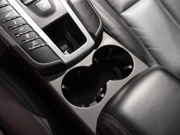 Porsche Macan S — photo 28
