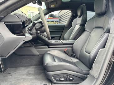 Porsche Taycan ph2 GTS Sport Turismo — photo 12