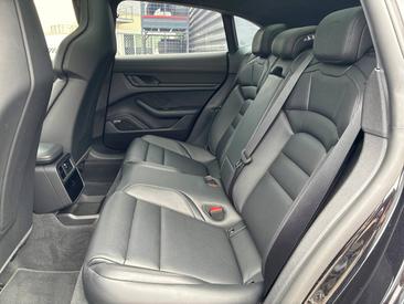 Porsche Taycan ph2 GTS Sport Turismo — photo 14
