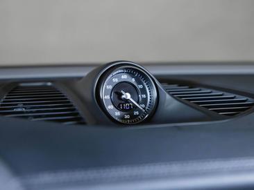 Porsche Macan Electrique 4S — photo 32