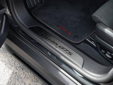 Porsche Taycan ph2 GTS — photo 17