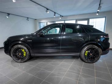 Porsche Cayenne III E-Hybrid Coupé — photo 2