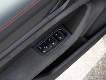 Porsche Taycan ph2 GTS — photo 19