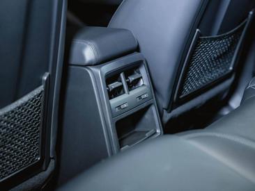 Porsche Macan Electrique 4S — photo 39