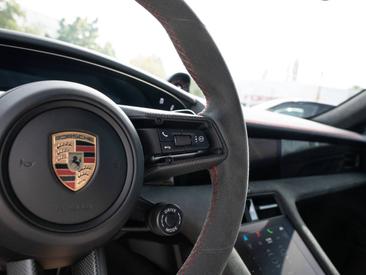 Porsche Taycan ph2 GTS — photo 27