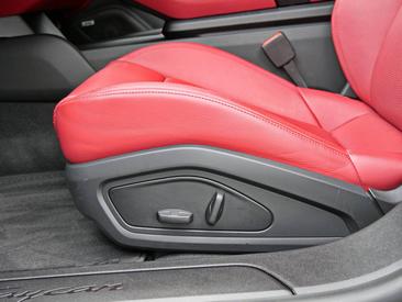 Porsche Taycan Base 2023 Noir — photo 24