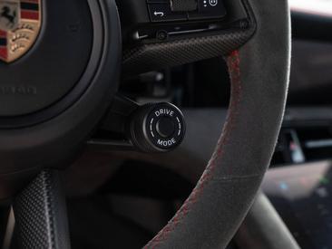 Porsche Taycan ph2 GTS — photo 29