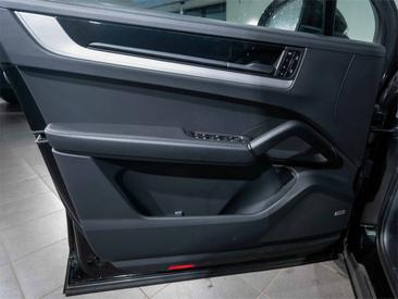 Porsche Cayenne III E-Hybrid Coupé — photo 16