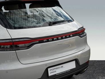 Porsche Macan — photo 8