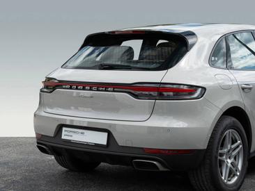 Porsche Macan — photo 10