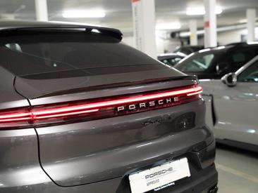 Porsche Cayenne III S E-Hybrid Coupé — photo 10
