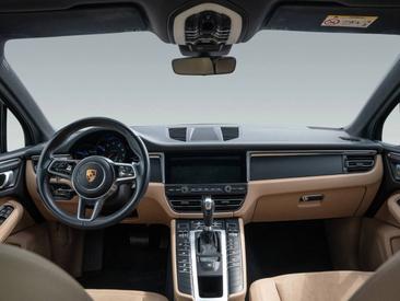 Porsche Macan — photo 16