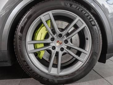 Porsche Cayenne III S E-Hybrid Coupé — photo 20