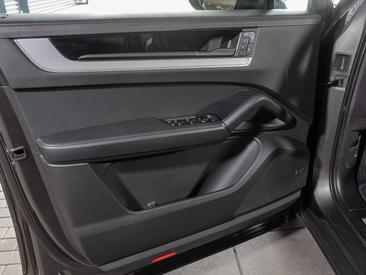 Porsche Cayenne III S E-Hybrid Coupé — photo 21