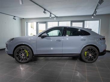 Porsche Cayenne III E-Hybrid Coupé — photo 2