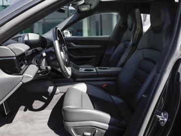 Porsche Taycan ph2 4 Cross Turismo — photo 12