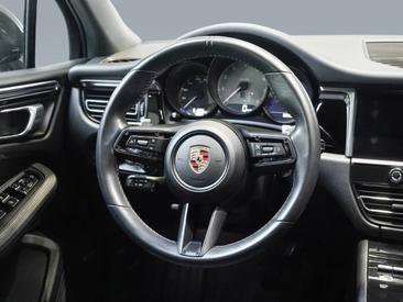 Porsche Macan S — photo 13